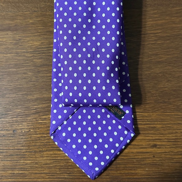 AUTHENTIC DOLCEPUNTA 100% SILK NECKTIE PURPLE w/WHITE POLKA DOTS - Picture 2 of 5